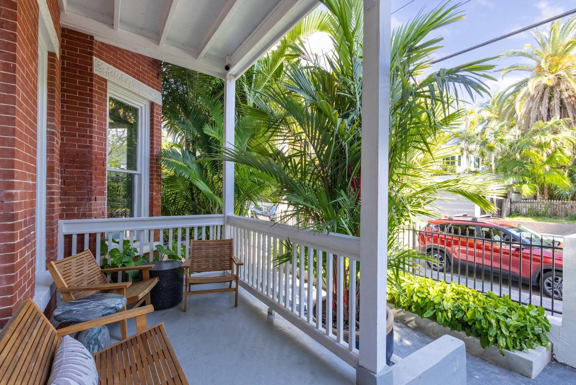 Takeover At The Grand Maloney Key West Eksteriør bilde