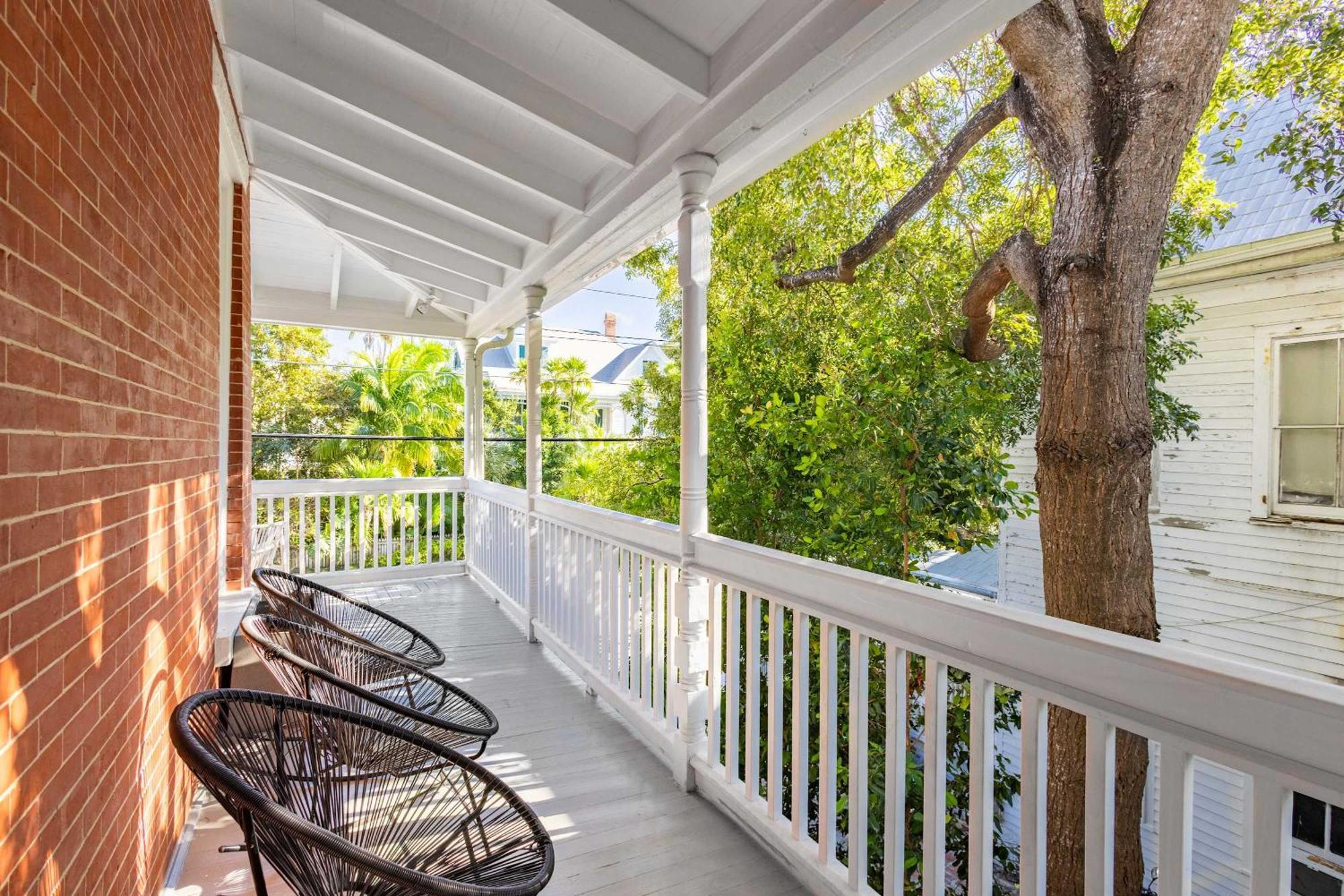 Takeover At The Grand Maloney Key West Eksteriør bilde